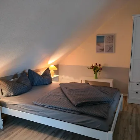 Kleine Ferienoase Am Plauer Holiday home Fuenfseen